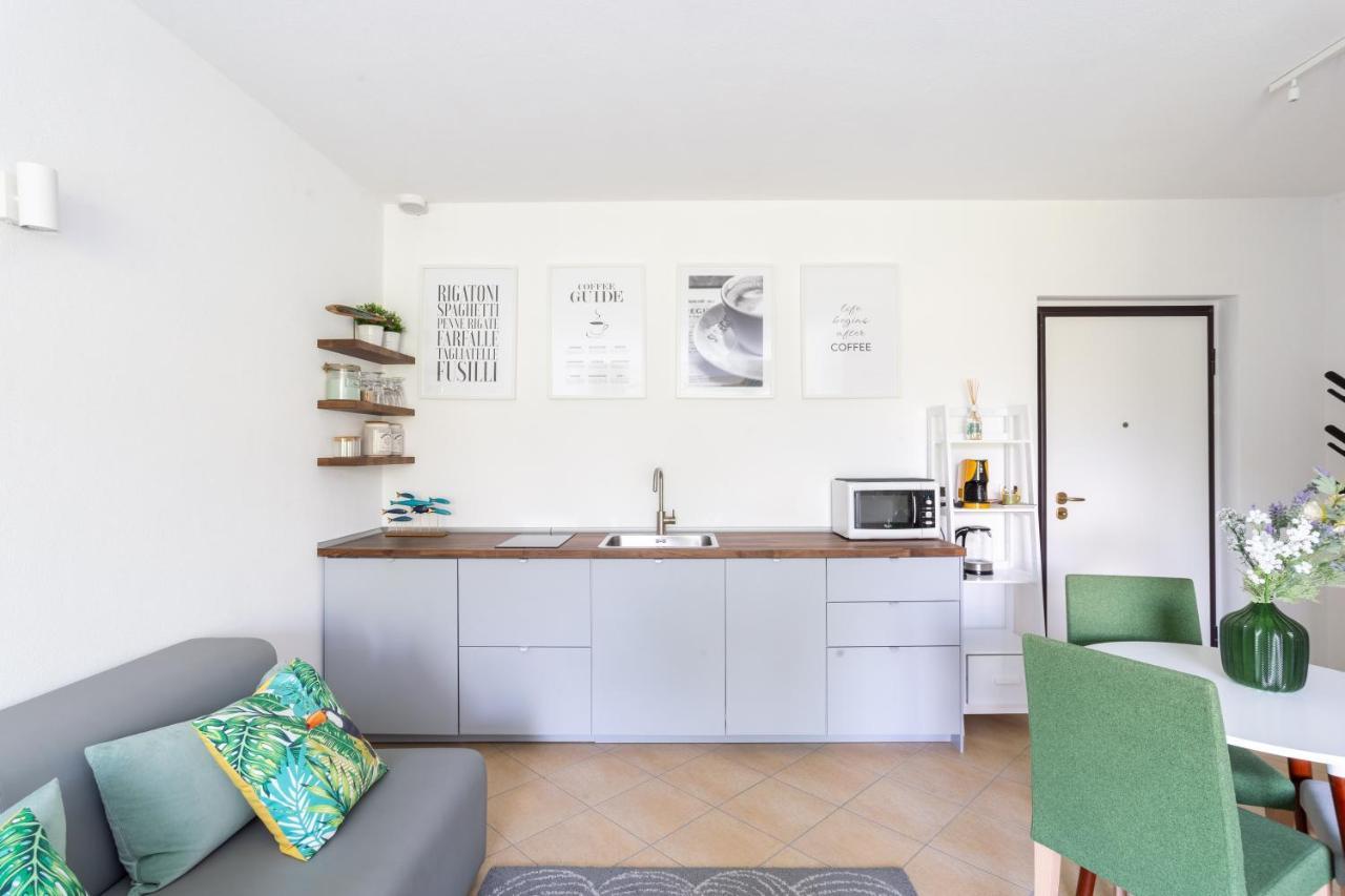 Como Lake Nest - Studio With Garden Tremezzo Bagian luar foto